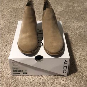 Aldo tan booties 6.5